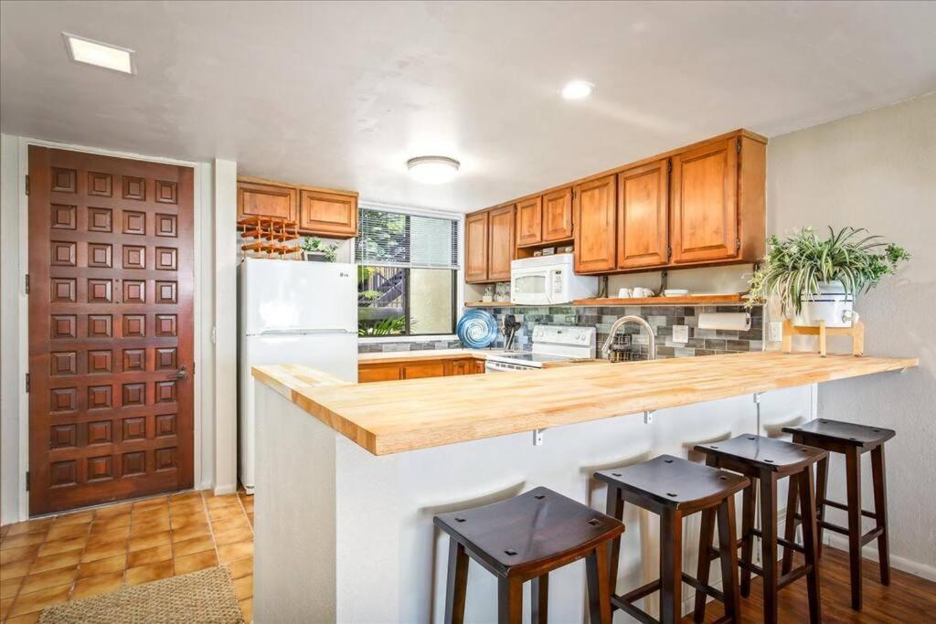 Beautiful 2/2 Condo In Kailua Kona. Ocean View! Eksteriør bilde
